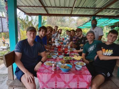 Zak, Yasmin, Ella, Ryan, Tereza and Friends | Chiang Mai Trekking | Das beste Trekking in Chiang Mai mit Piroon Nantaya